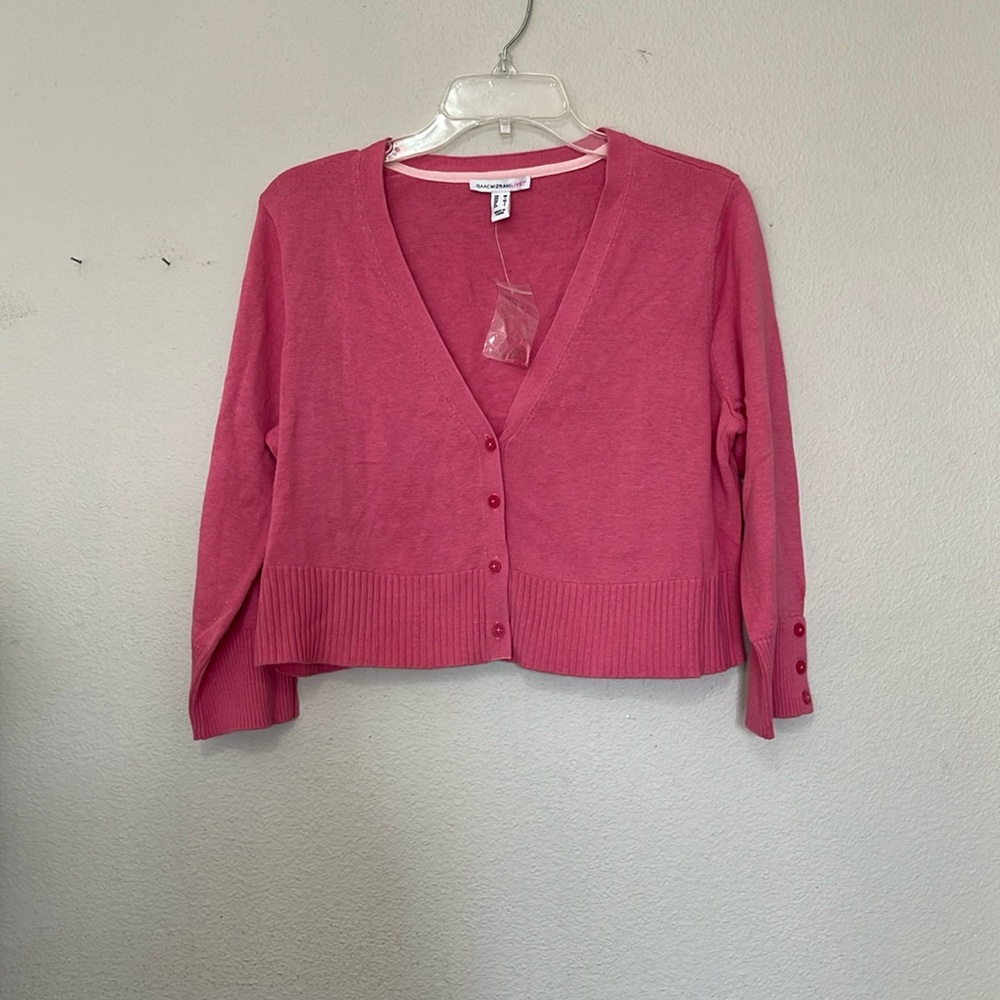 ISSAC MIZRAHI WOMEN’S PINK V-NECK BUTTON UP CARDIGAN